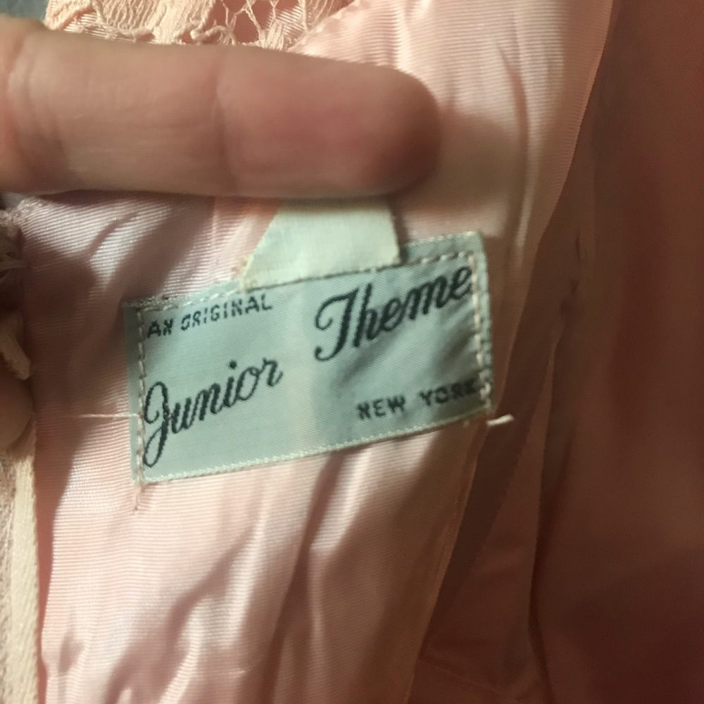 Light Pink - image 4